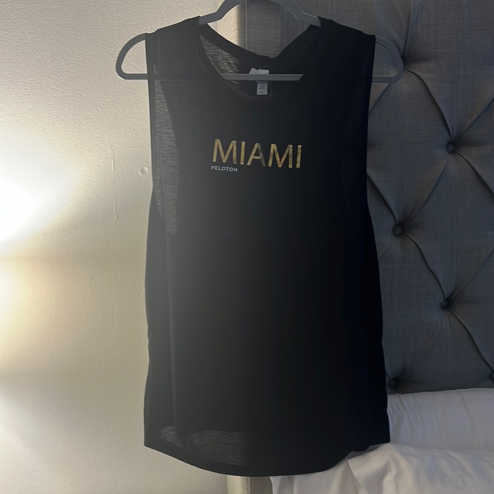 Peloton Miami tank NWT